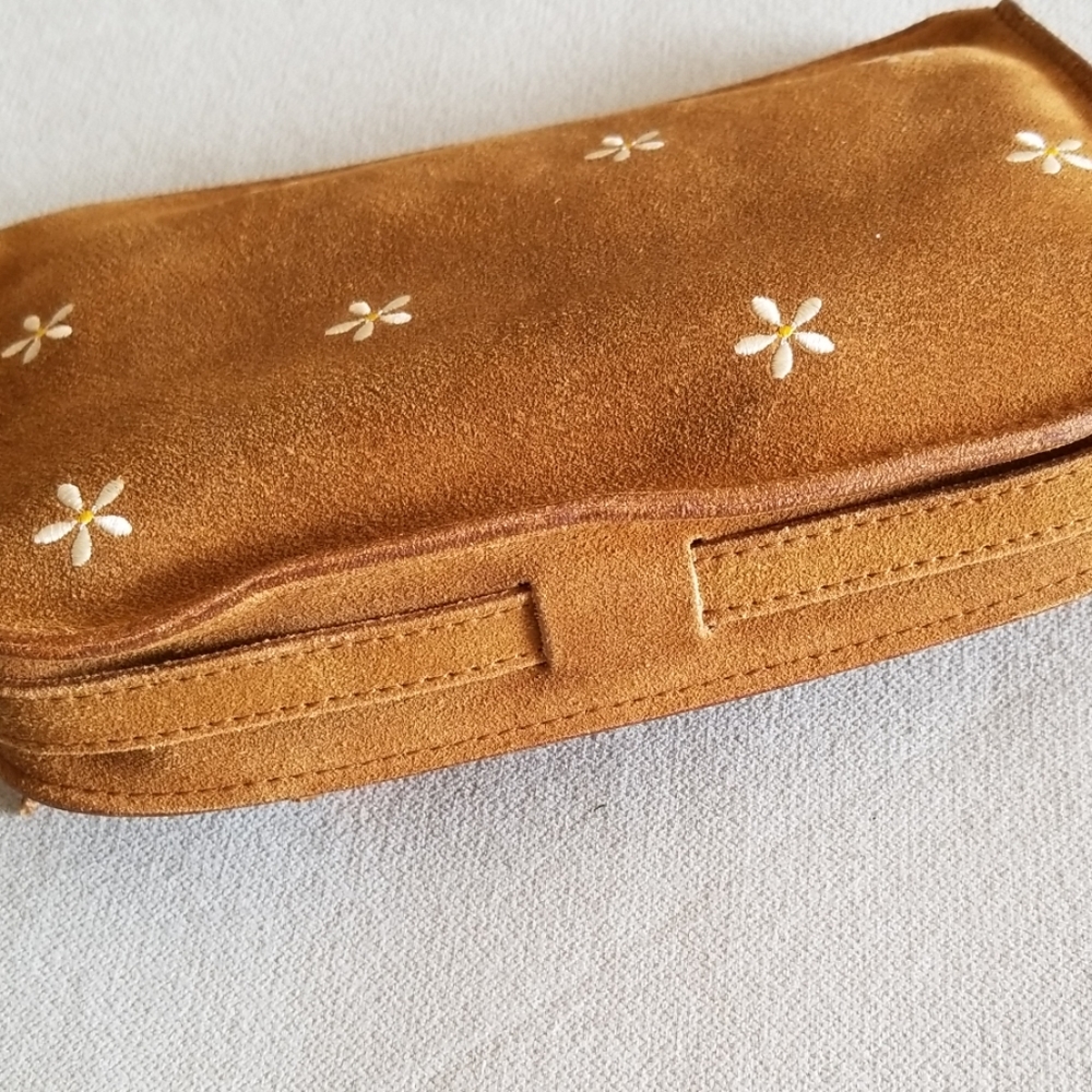 Madewell Daisy Embroidered Suede Crossbody - Picture 4 of 6